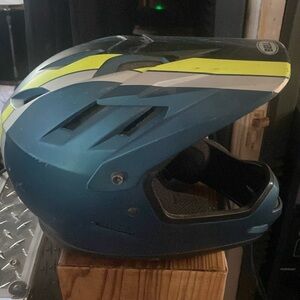Small medium kids bell helmet w fixed face guard- ventilation- great padding